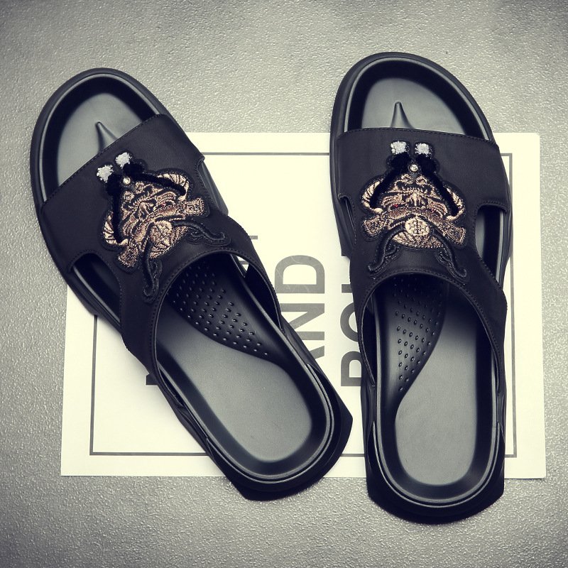 Spot trend 2021 summer men's embroidered cloth surface beach men's sandals open toe men's shoes wholesale